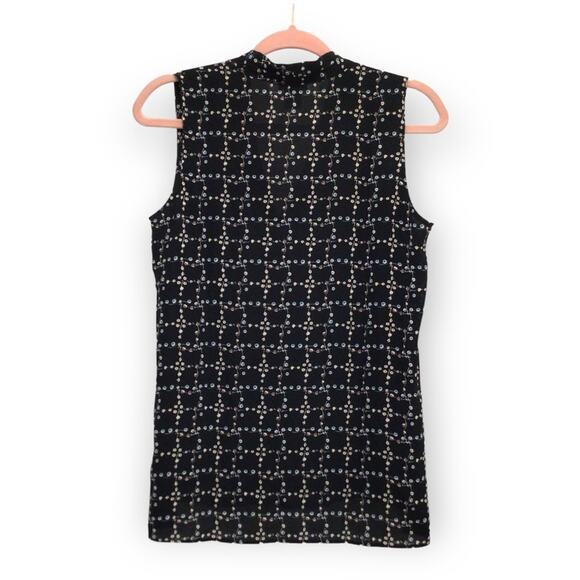 ANN TAYLOR V-Neck Sleeveless Liberty Floral Print Top size XS - Picture 2 of 5